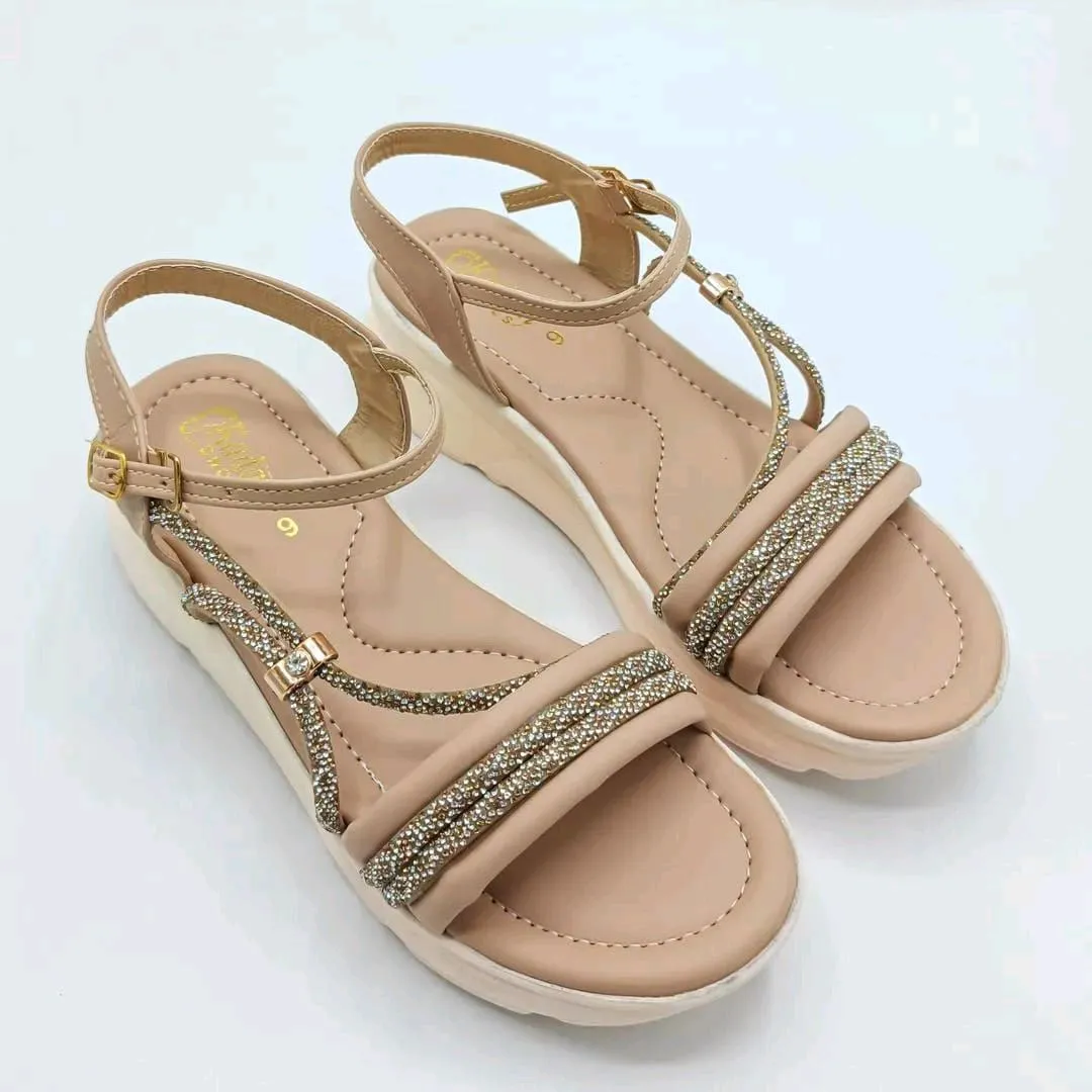 *Product Name*: Women's Beaded Rubber Sandals Ivory Size 9
*Product Description*: These stylish women’s rubber sandals are perfect for the warm weather in Pakistan, offering both comfort and elegance for daily wear or special occasions. Designed with a so