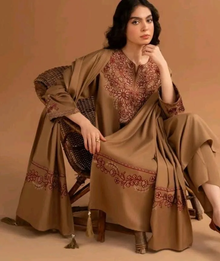 lown suit embroidery