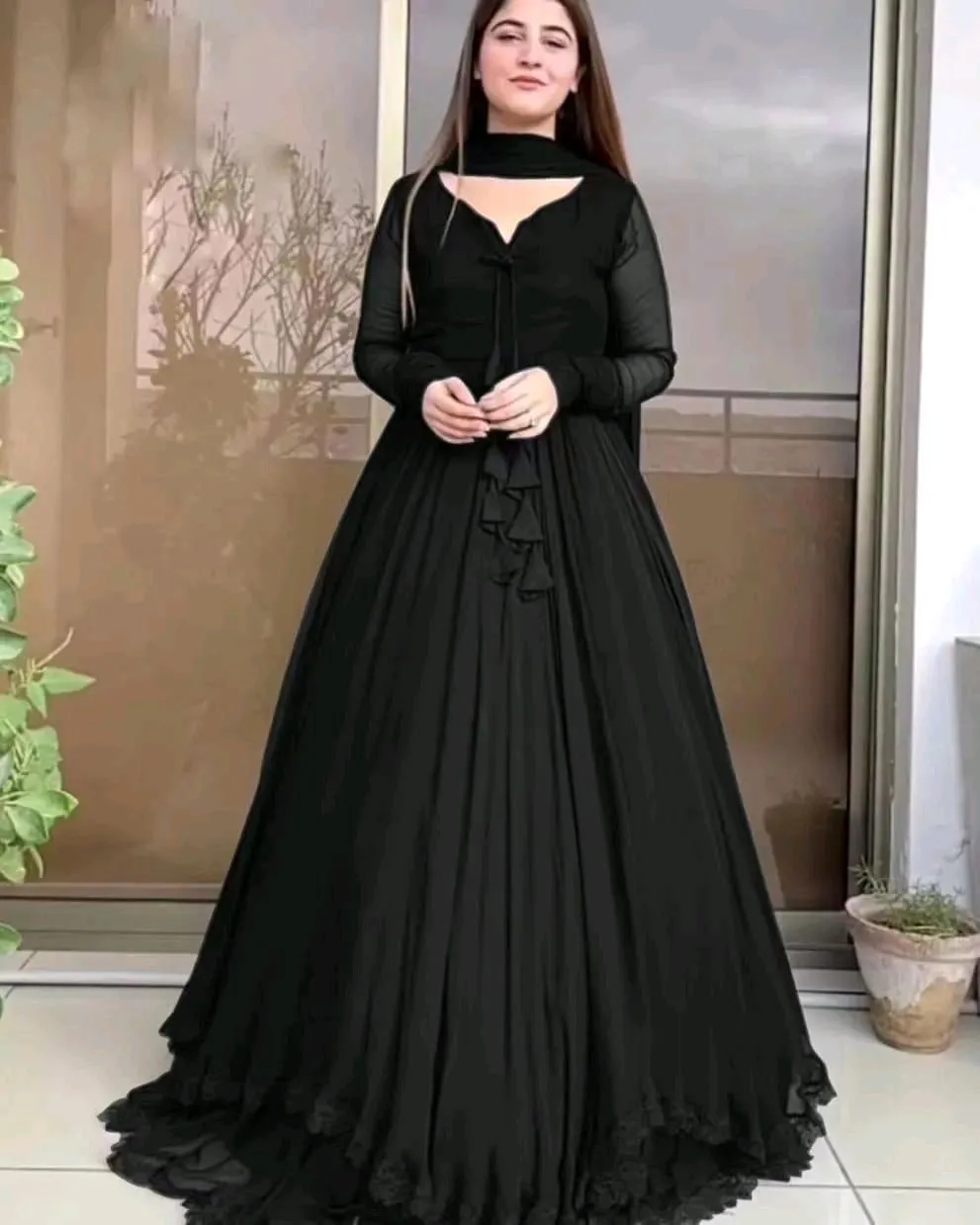 *Product Name*: Black Chiffon Maxi Dress With Lace Border & Dupatta 3pcs
*Product Details*:Fabric: Chiffon
Pattern: Plain
Neck Type: U-Neck
Shirt Pattern: Plain
Trouser Pattern: Plain
Available Sizes: Standard Size
Number Of Pieces: 3 Pcs
Package Includes
