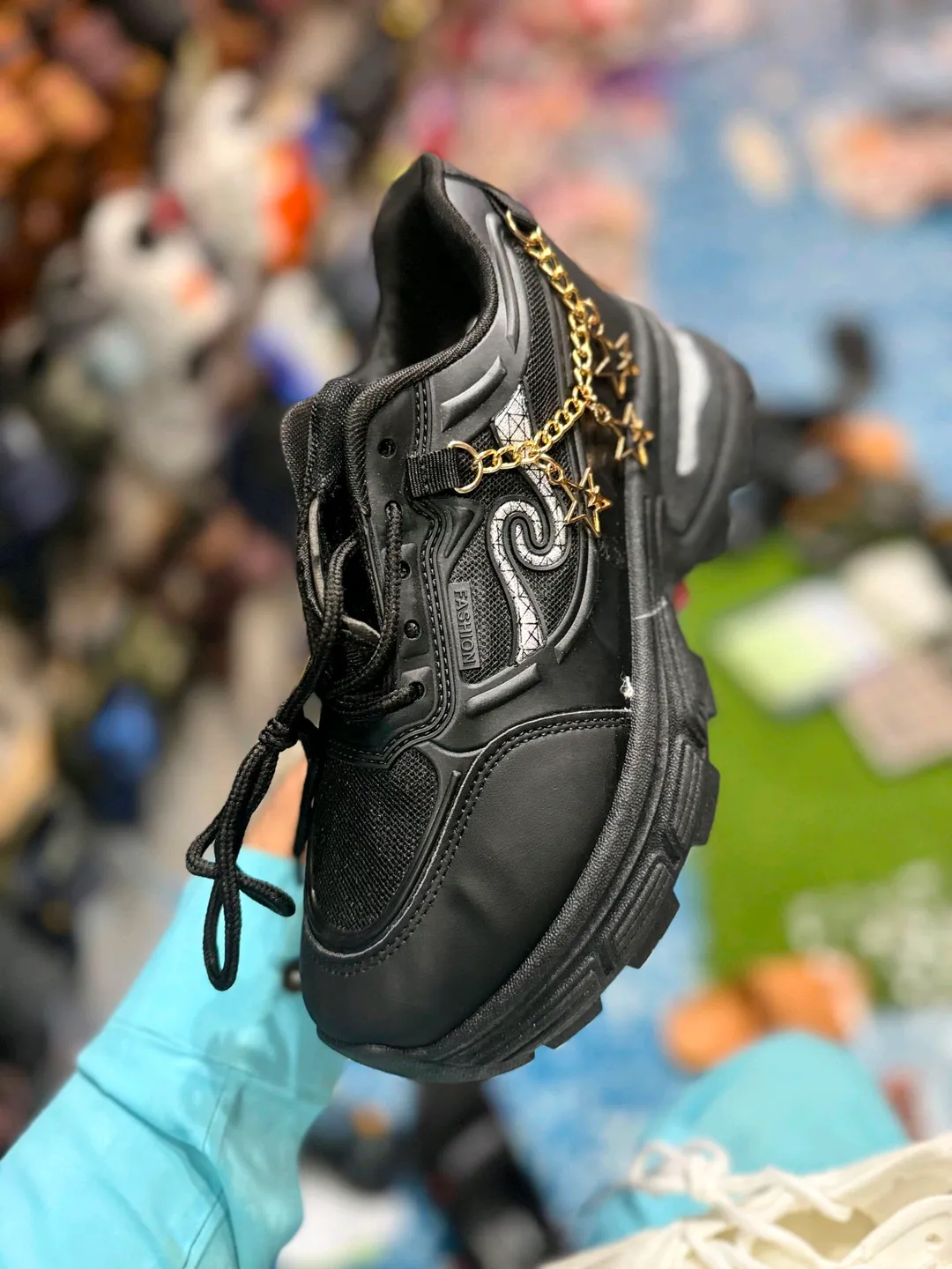 Black & White Fashion Sneakers – Stylish Casual Shoes
