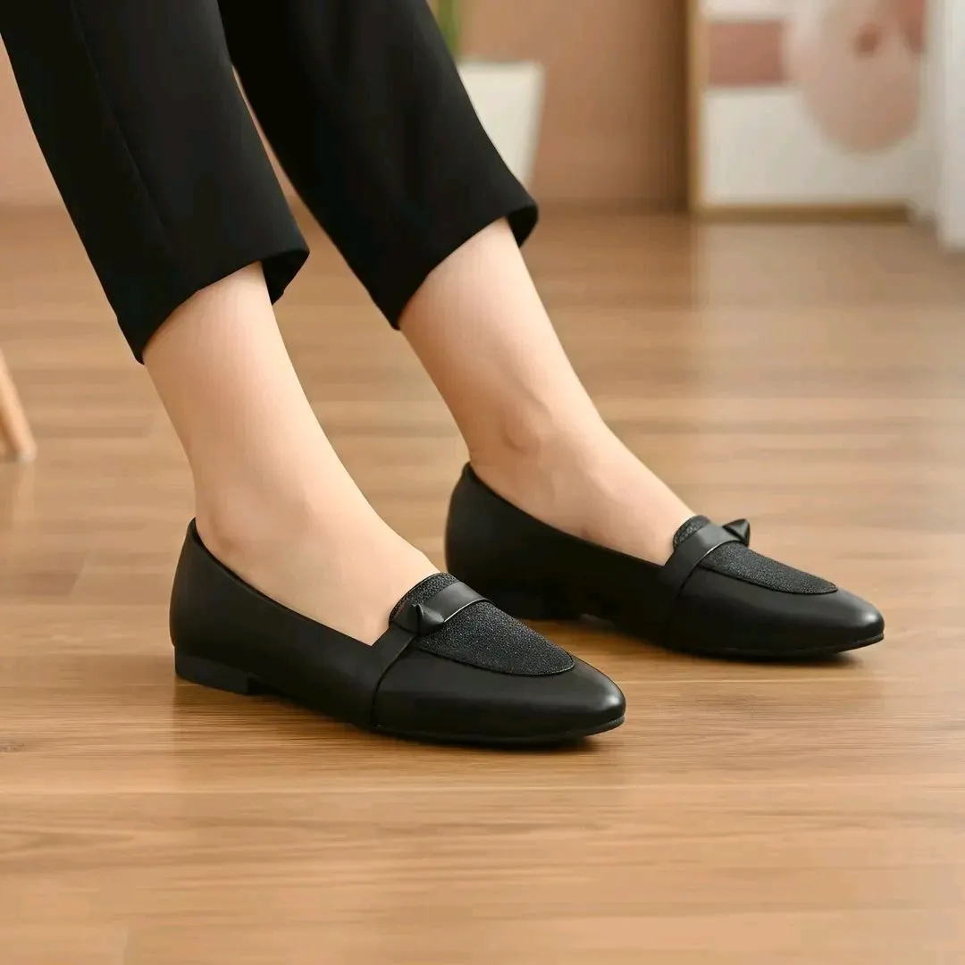 لیے اسٹائلش بلیک فلیٹ لوفرز 👠
✨ سادہ اور خوبصورت ڈیزائن
🛍️ فینسی، کیژول، فارمل اور کالج ویئر کے لیے بہترین
👞 میٹریل: ریکسین
📏 سائز: 36، 37، 38، 39، 40، 41
🎨 رنگ: بلیک
💰 قیمت: 1800 روپے
🚚 پورے پاکستان میں فری ڈیلیوری
↩️ پسند نہ آئے تو موقع پر واپس ک
