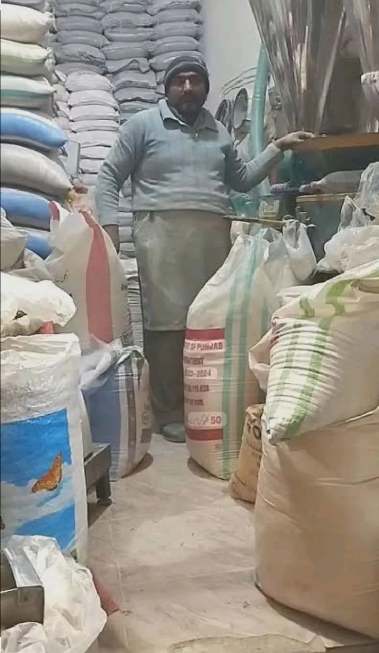 Atta, Chakki Atta, Fresh Flour, Wheat Flour, Bannu Atta, خالص آٹا, سولر آٹا, گندم