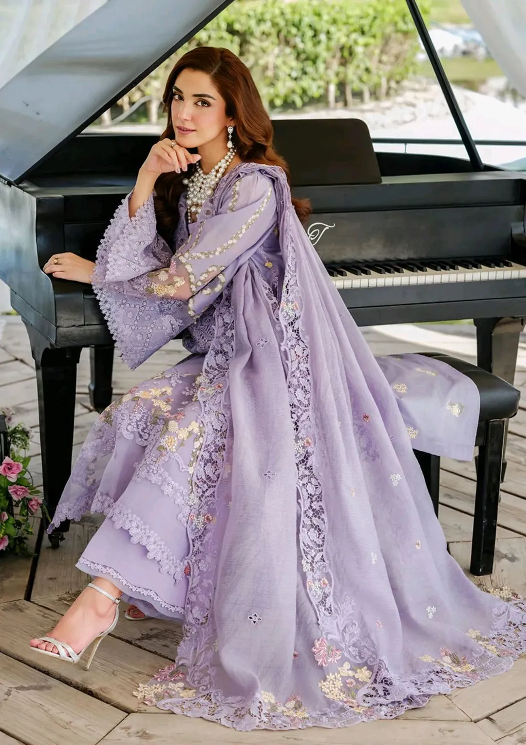 ladie embroidery suit cotton embroidery suit for bridal party wear