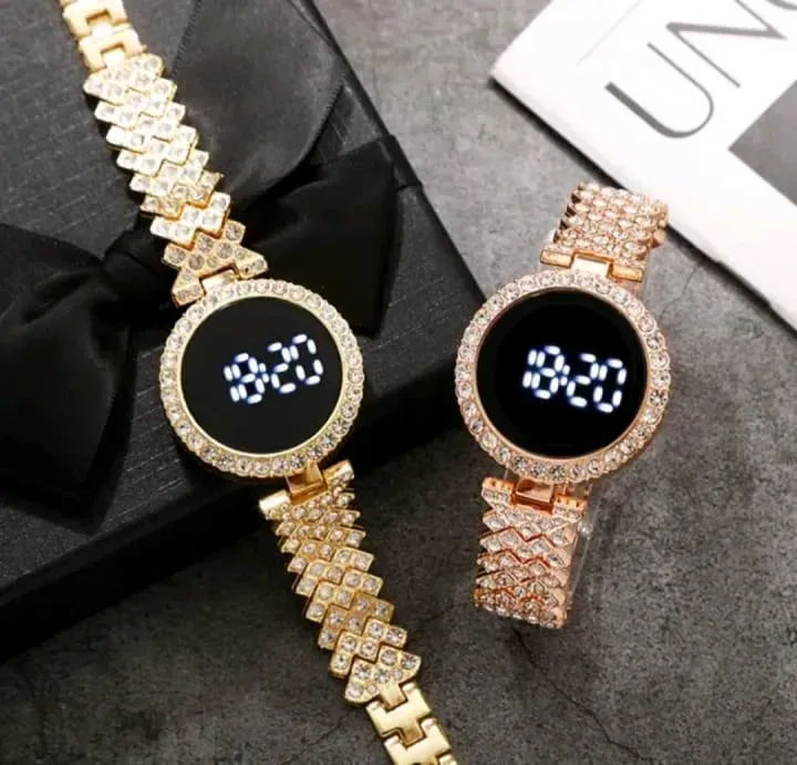 Digital Watch Gold Crystal Chain Strap for Women
*Product Description*: Looking for a watch that’s both trendy and built to last? These sleek digital watches are perfect for Pakistani women who want to stay on time while making a bold fashion statement. D