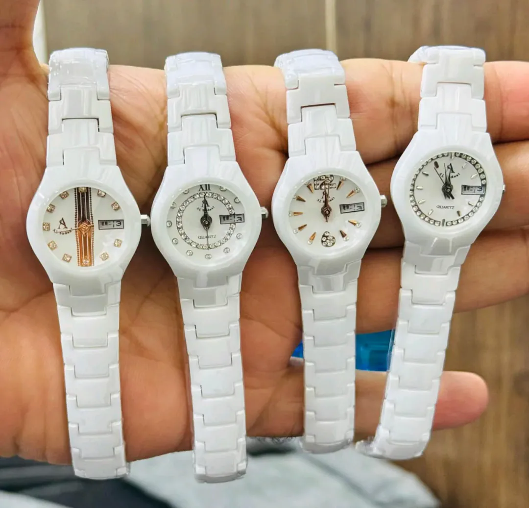Men's Comfortable Daily Wear Watch
*Product Description*: 
*Product Details*:Material: Stainless Steel
Gender: Men's
Product Feature: Comfortable Daily Wear
Number Of Pieces: 1 Pc
Package Includes: 1 x Aviator Watch


Note: There might be slight color dif